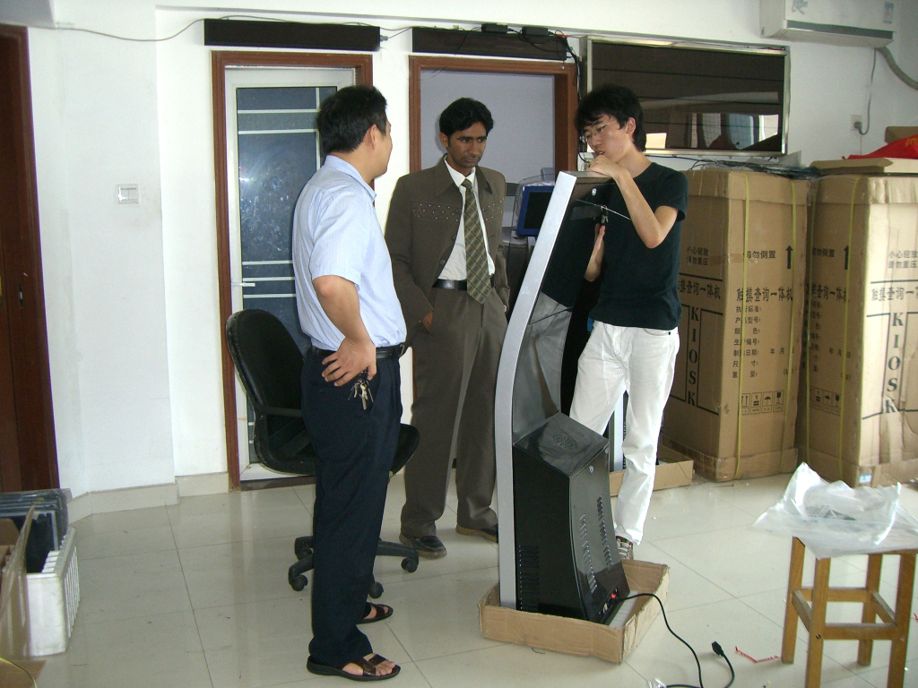 2017.01 220 sets of LED scrolling subtitle payment kiosks in Pakistan